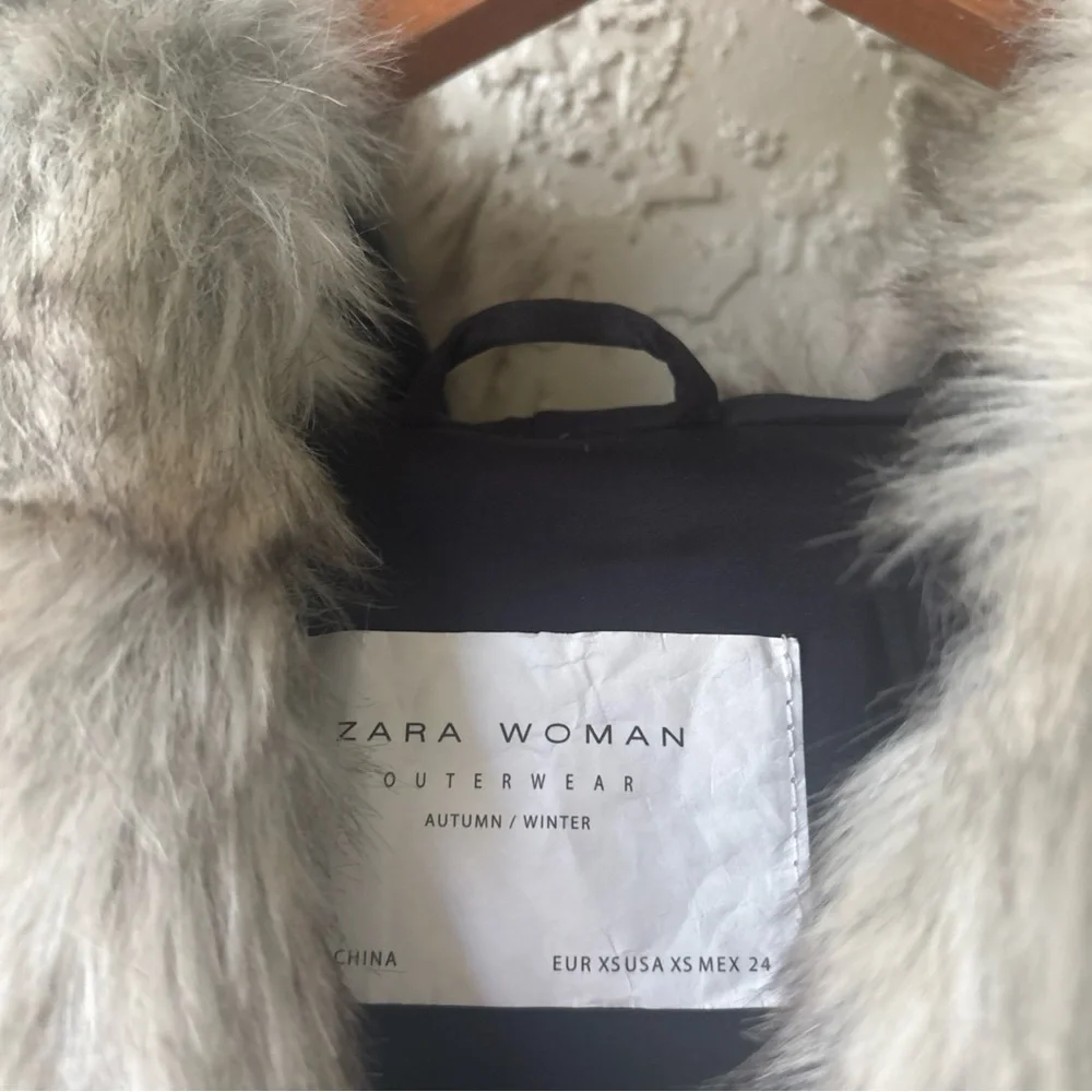 Zara Faux Fur Hooded Jacket Women’s XS Gray Taupe Plush Winter Coat - Picture 5 of 8